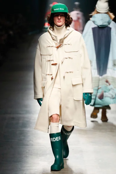 Look 37